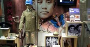 “开门”教中文　英国一华文学校47载坚守求变