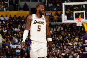 艾顿离场中锋怎么排？雷迪克：大家都做好了准备 我们选择足够多