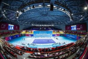 退役5年再战全运会！世界冠军梁壁荧复出摘铜，曾退役后签约英皇娱乐成为一名艺人，获奖后霍汶希赞其用坚持与热爱书写赛场故事