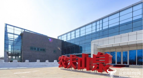 农夫山泉去年净利润比不过阿里  但钟睒睒却屡次超过马云成为中国首富