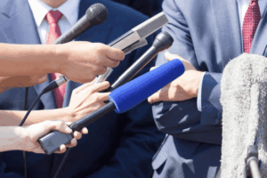 一块石头的故事