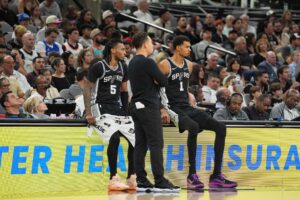 NBA战力榜：马刺连升4位登顶 火箭第6 湖人第9 快船狂升5名到第22