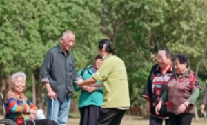 【讲习所·2025年终特刊】“让人民过上幸福生活是头等大事”