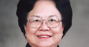 彭珮云同志遗像