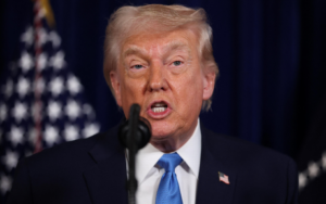 特朗普：“无论难易”都要得到格陵兰岛