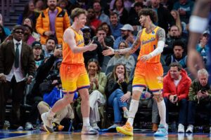 “保证环节”重出江湖！巴克利：黄蜂今年能闯进附加赛！我保证！