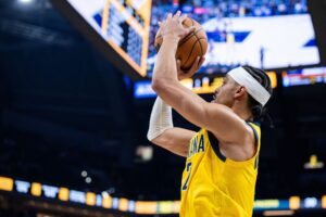 传射俱佳！内姆哈德半场12中7砍下21分5助