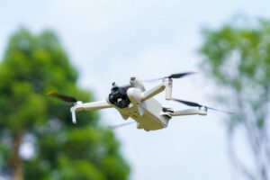 二手无人机现“抛售”潮，有产品回收价下降20%，专家：行业无序到有序的阵痛期