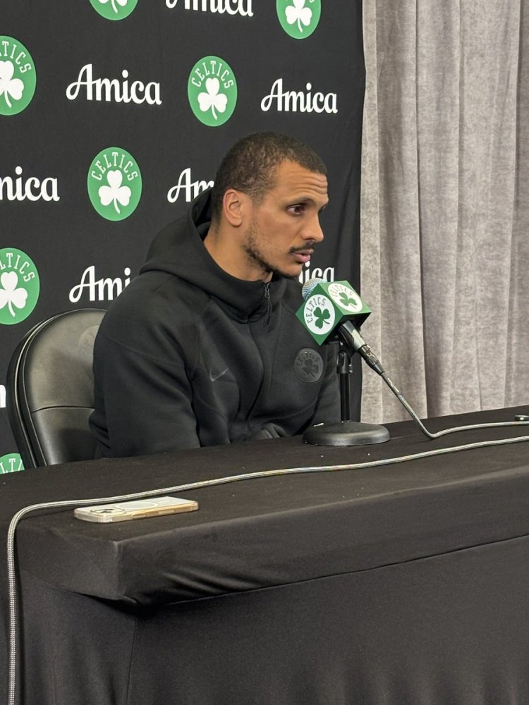 卖关子！塔图姆今日复出有上场时间限制吗？马祖拉：我不知道